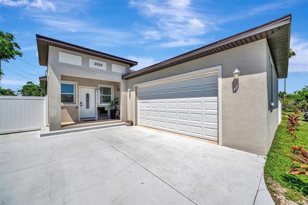 Photo of 2504 Florida Boulevard, Bradenton, FL 34207 (MLS # A4662129)