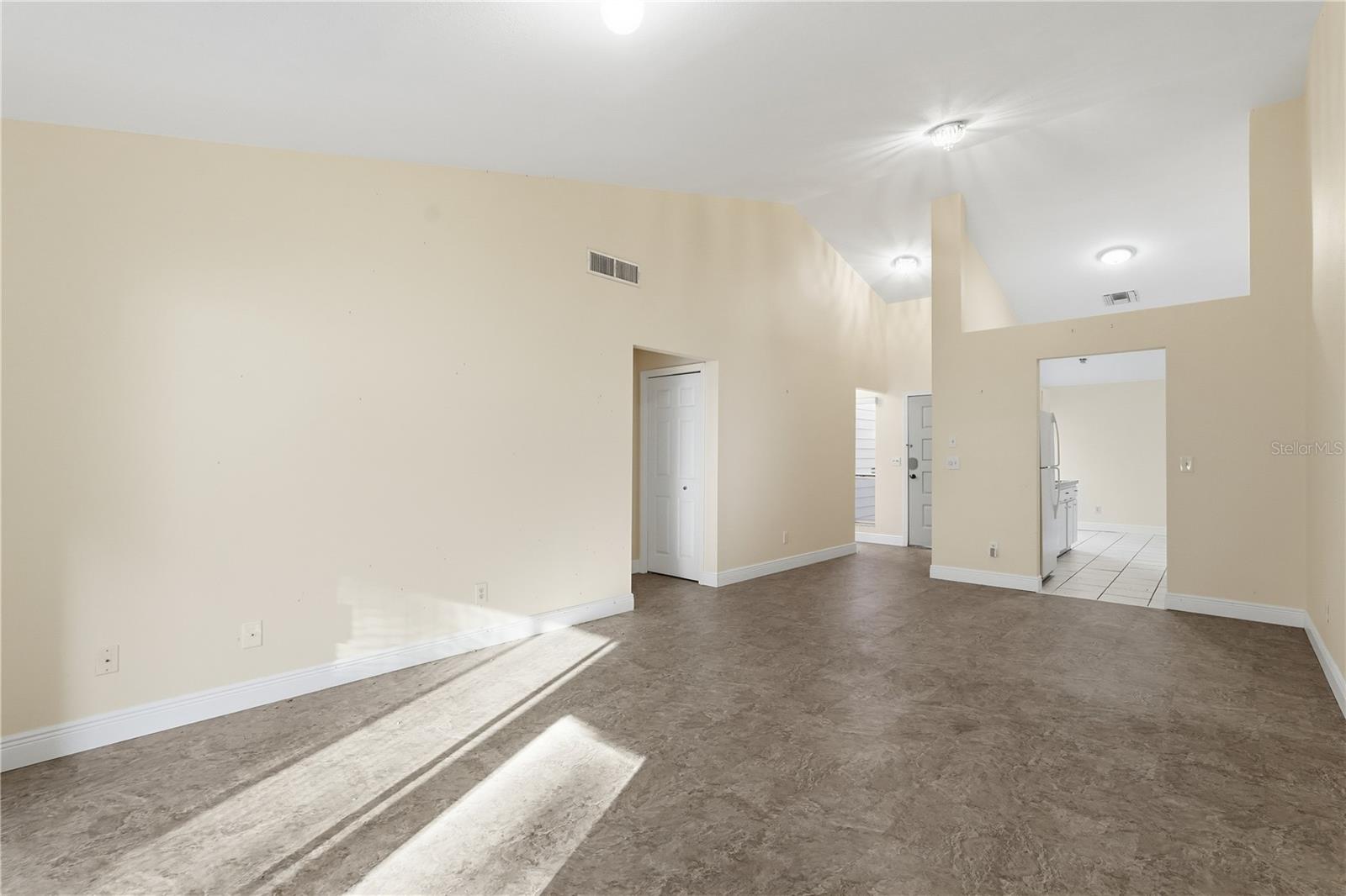 106 HUNTER COURT