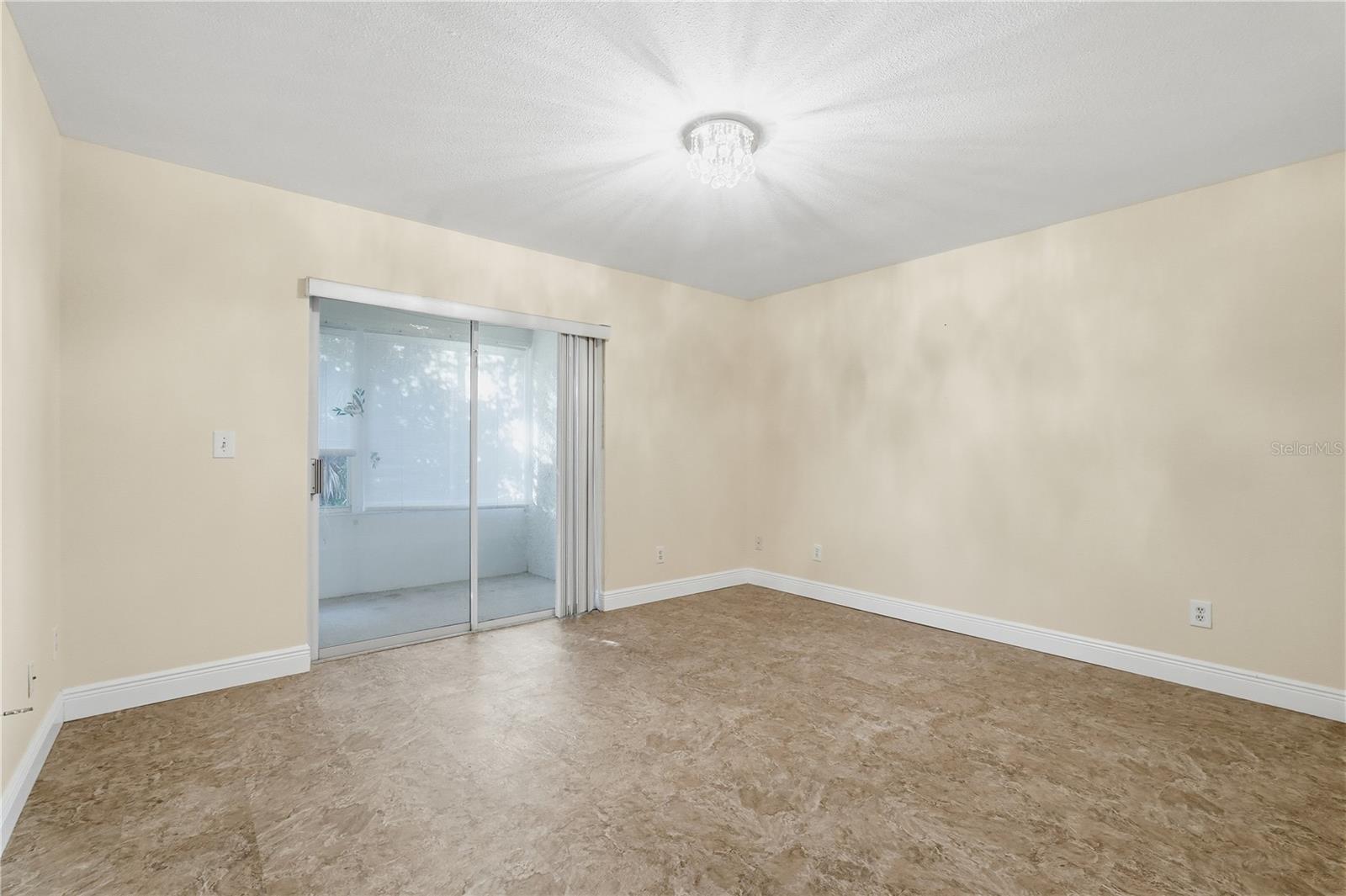 STEEPLECHASE PH - Residential