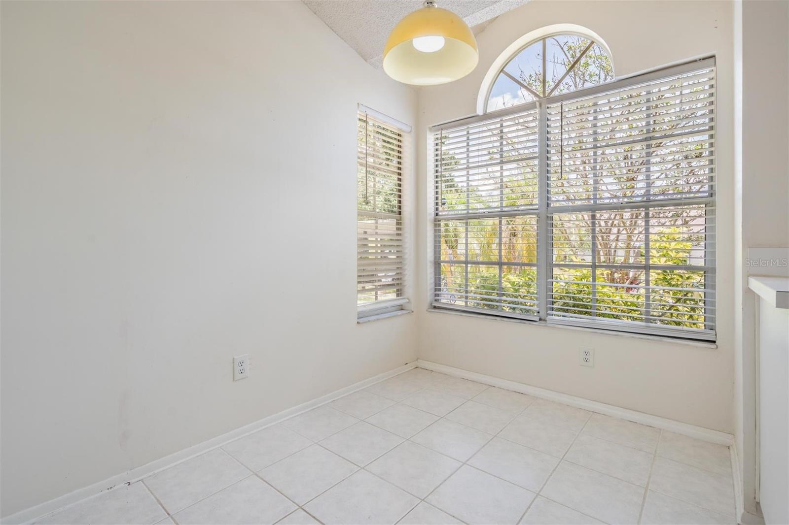 2355 BENTLEY DRIVE