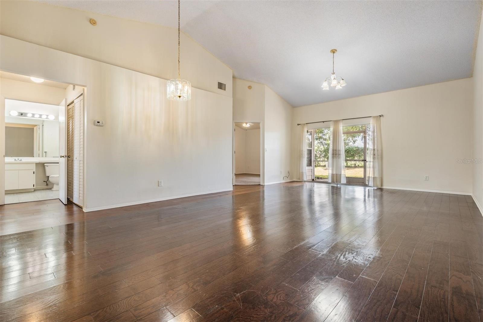 2355 BENTLEY DRIVE