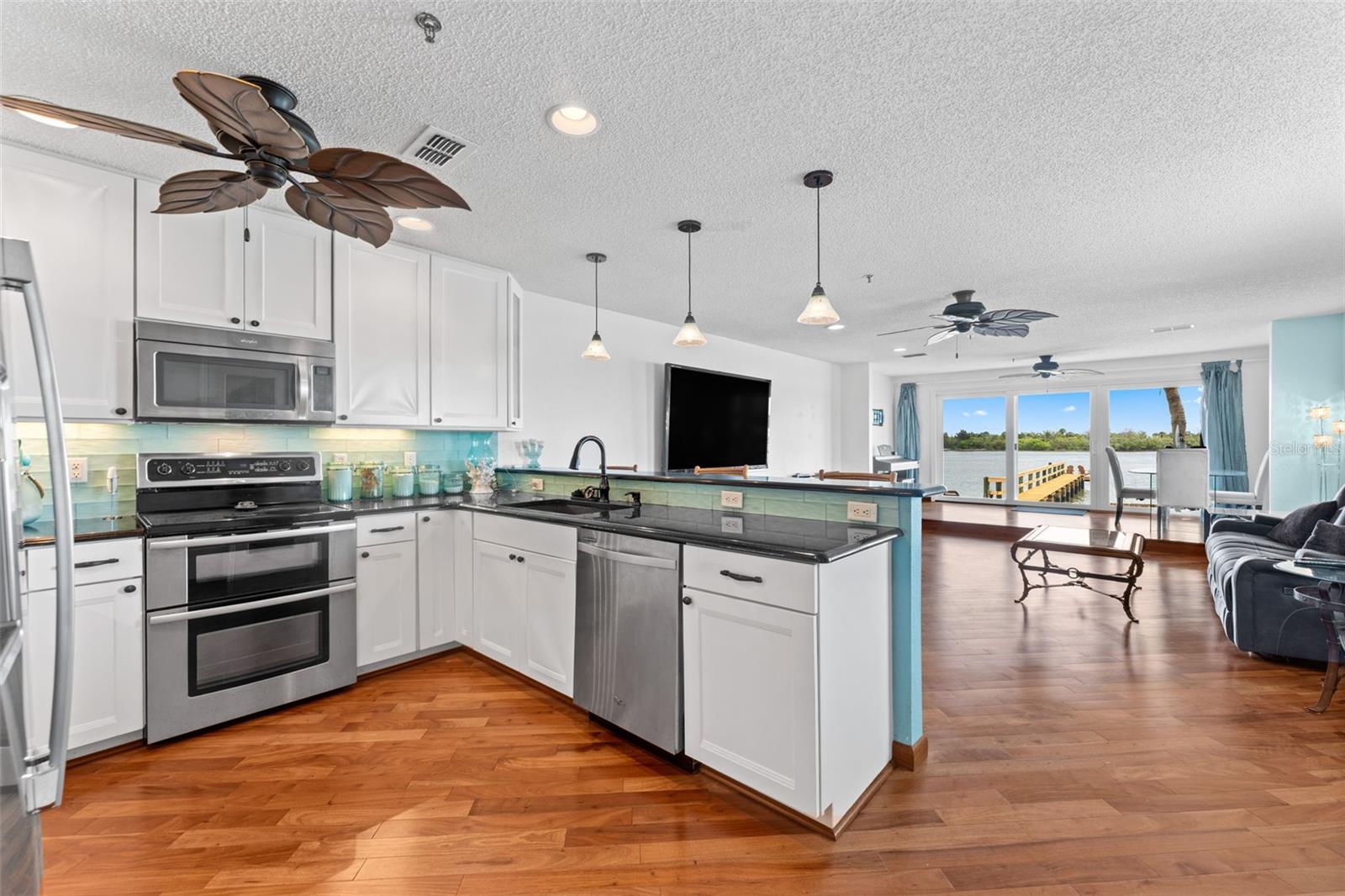 1909 S RIVERSIDE DRIVE 10