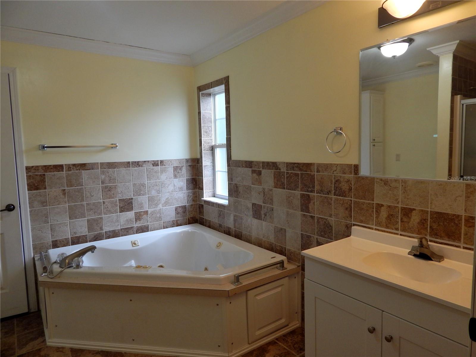 EMERALD FARMS - Residential