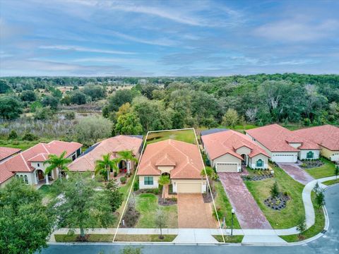 A home in HOWEY IN THE HILLS