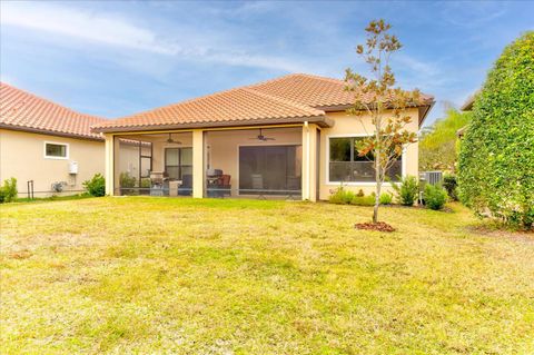 A home in HOWEY IN THE HILLS