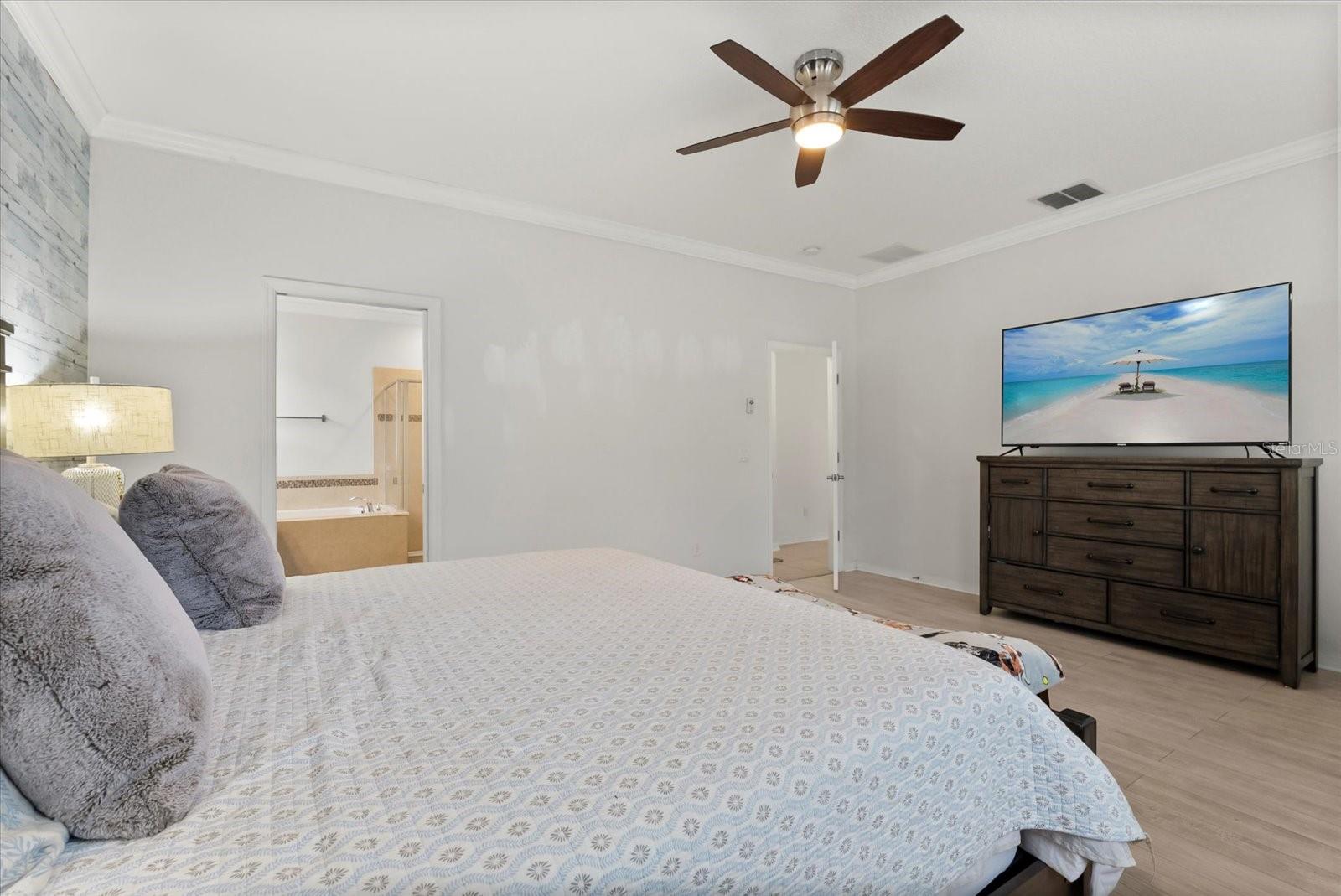 SANCTUARY AT ALOMA - Residential