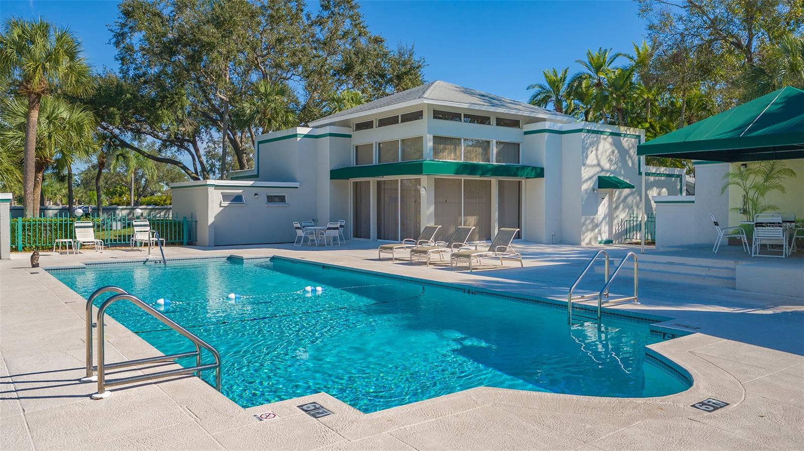 CLUB VILLAS II AT PALM-AIRE PH XI - Residential