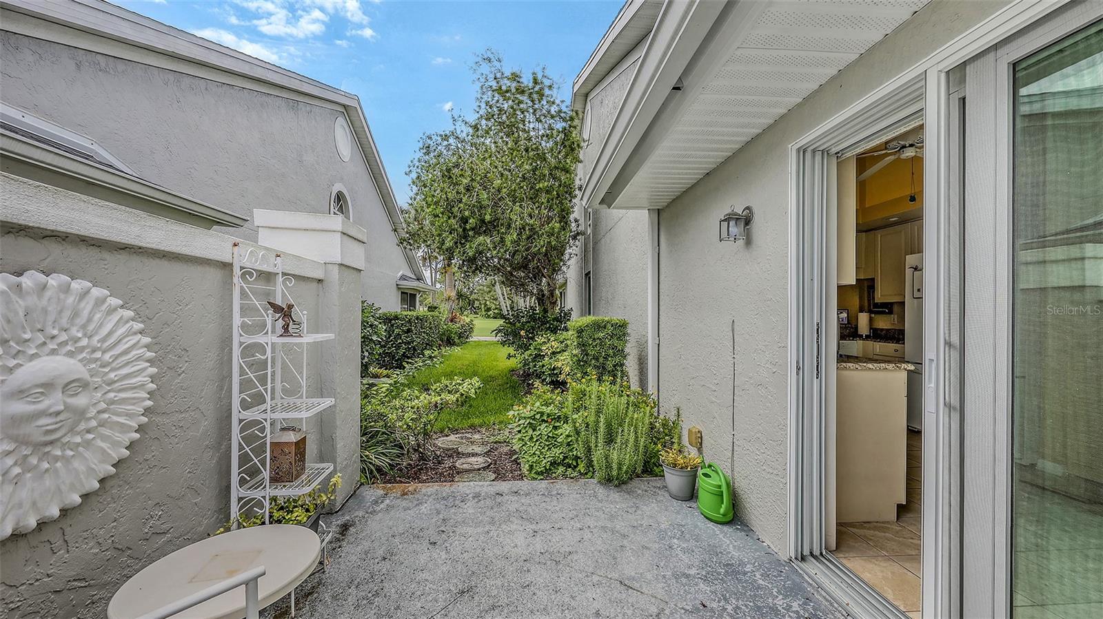 CLUB VILLAS II AT PALM-AIRE PH XI - Residential