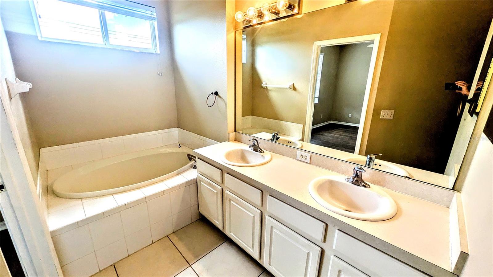 PARKSTONE - Residential Lease