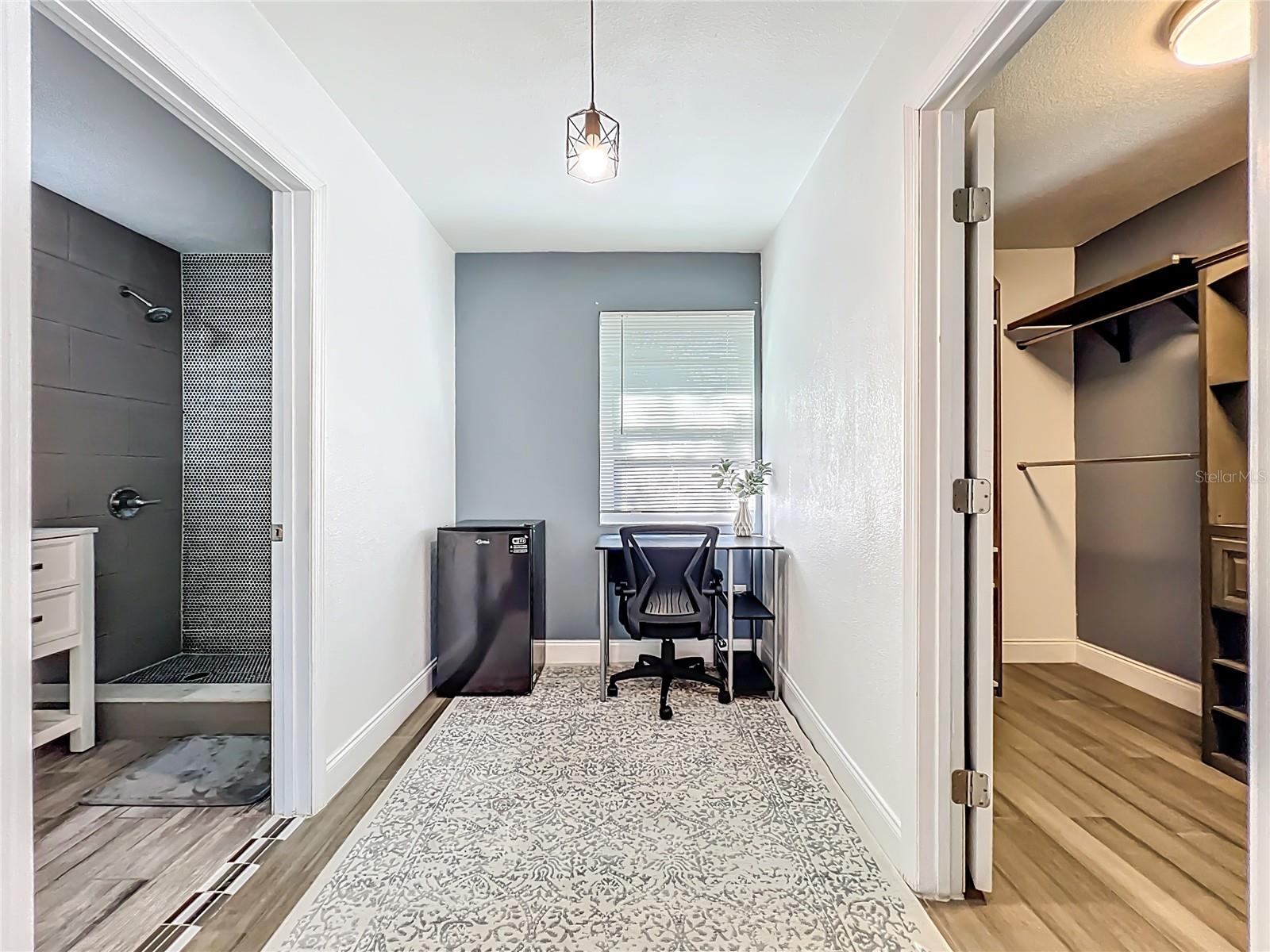 KILLARNEY CIRCLE - Residential