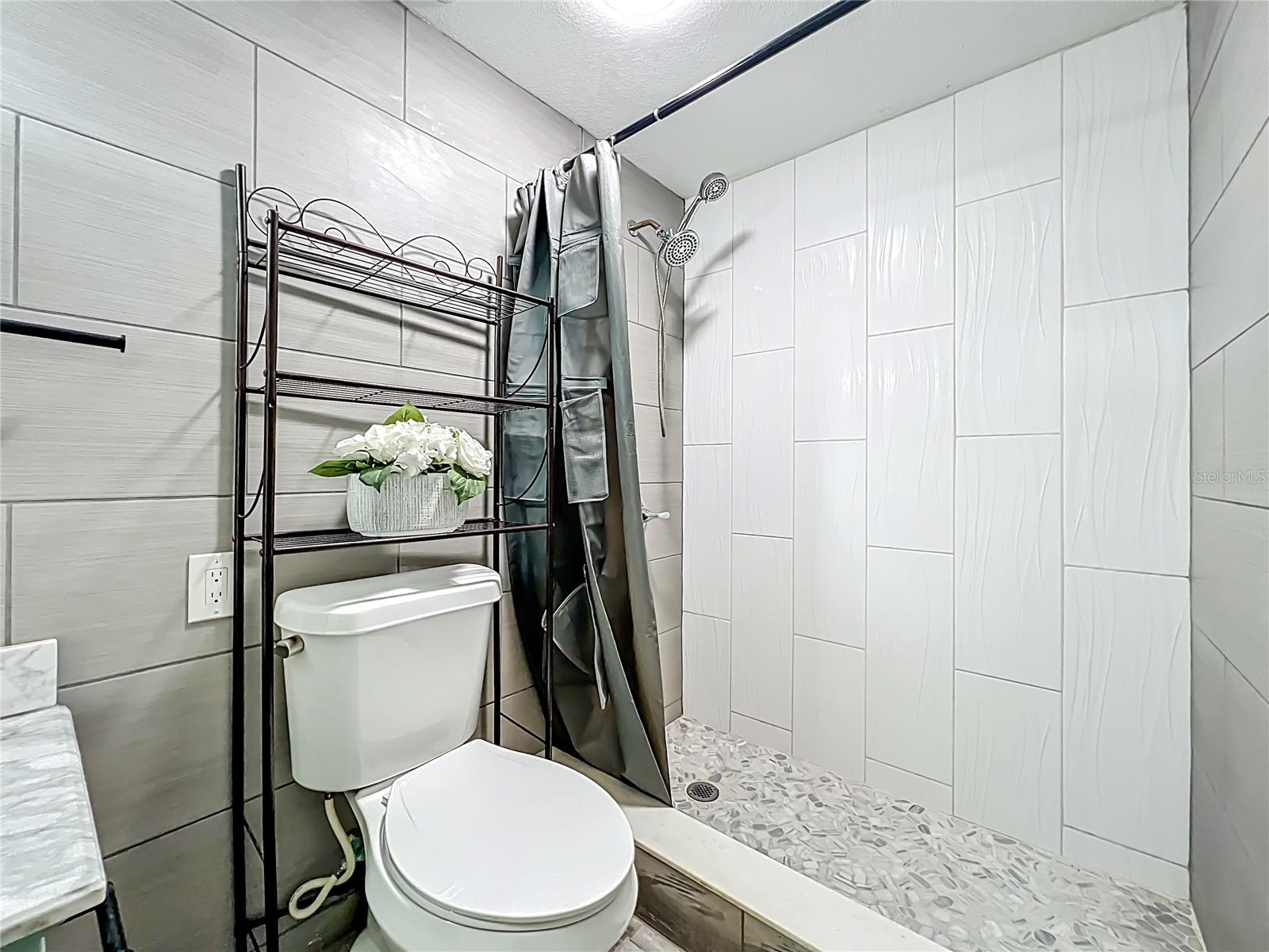 KILLARNEY CIRCLE - Residential