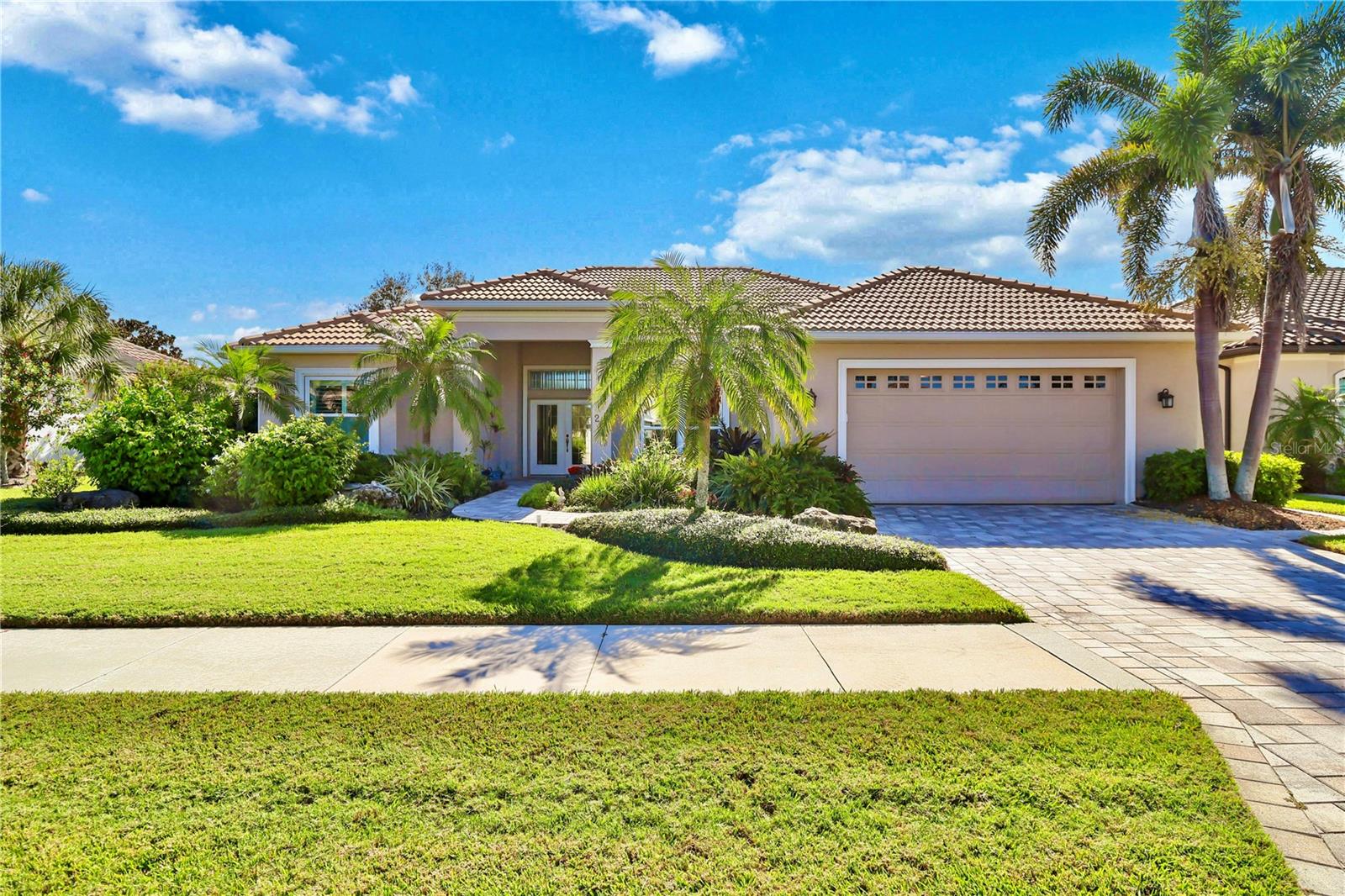 261 VENICE PALMS BOULEVARD