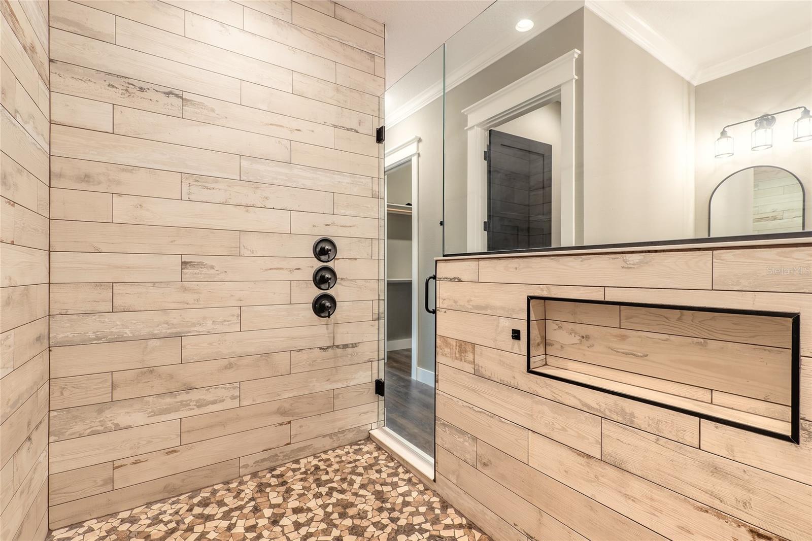 HOWE & CURRIERS ALLOTMENT #1-3 - Residential