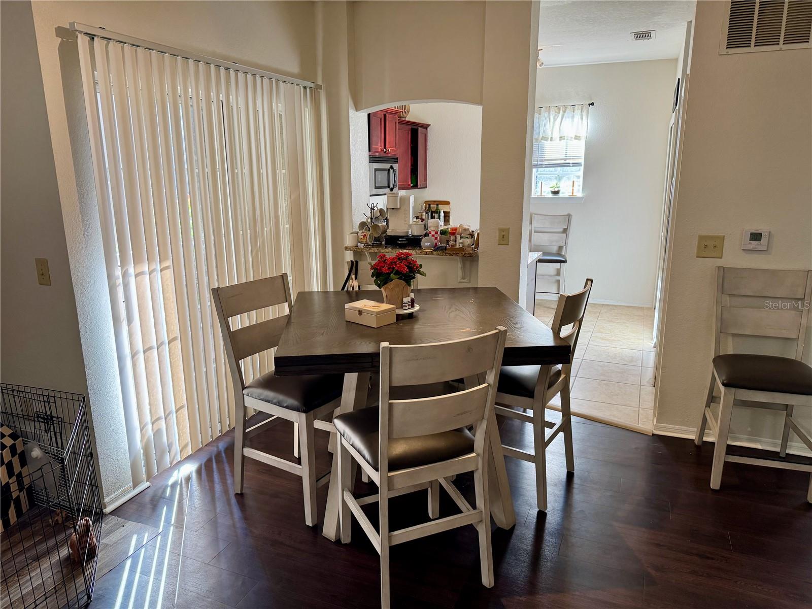 NOTTING HILL A CONDO - Residential