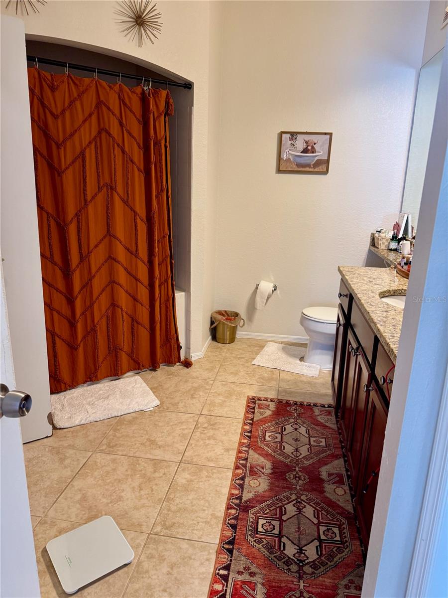 NOTTING HILL A CONDO - Residential