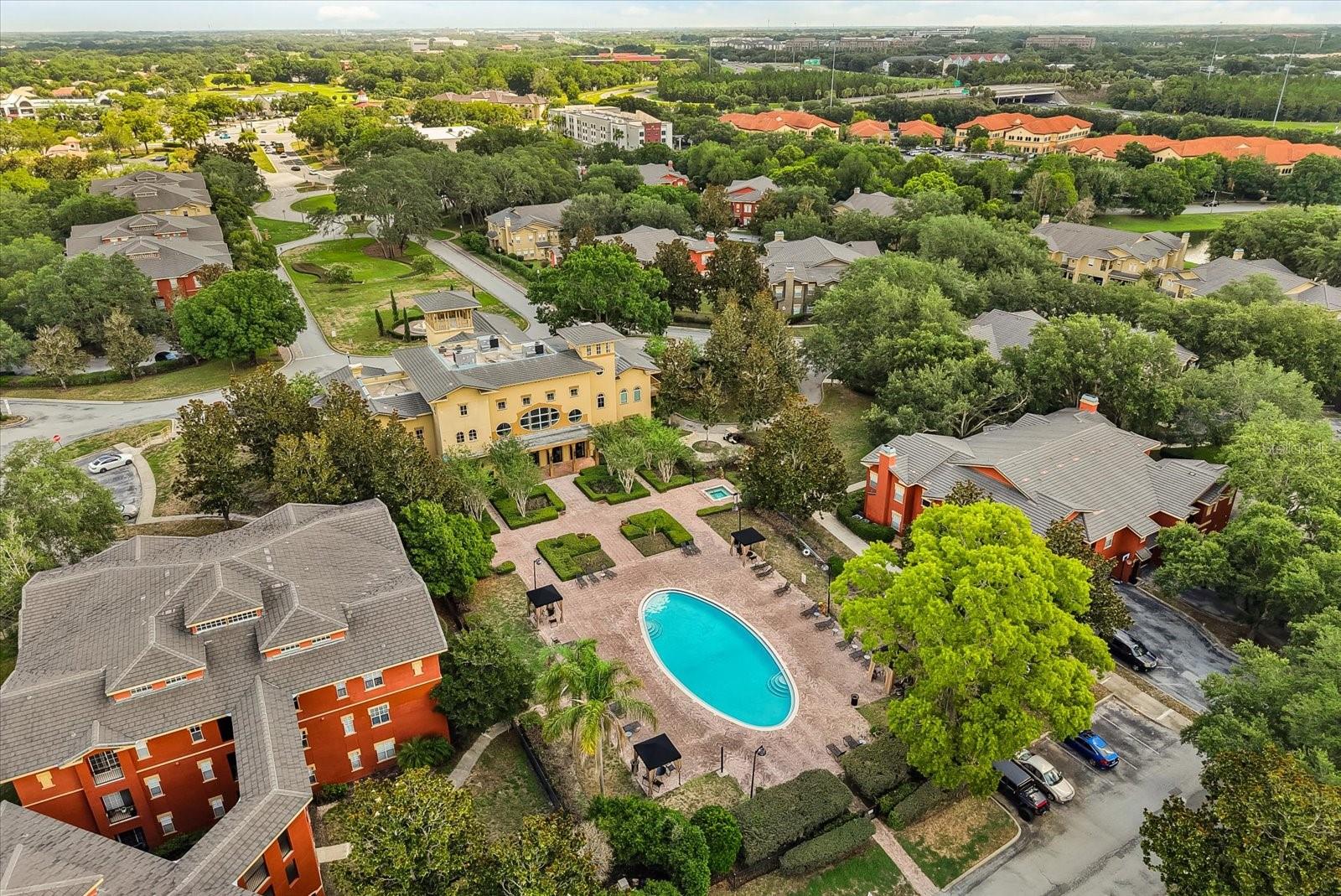 NOTTING HILL A CONDO - Residential