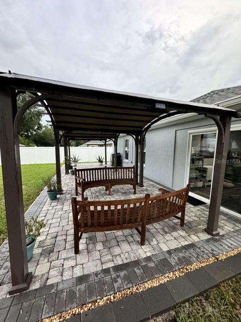 A home in DUNNELLON