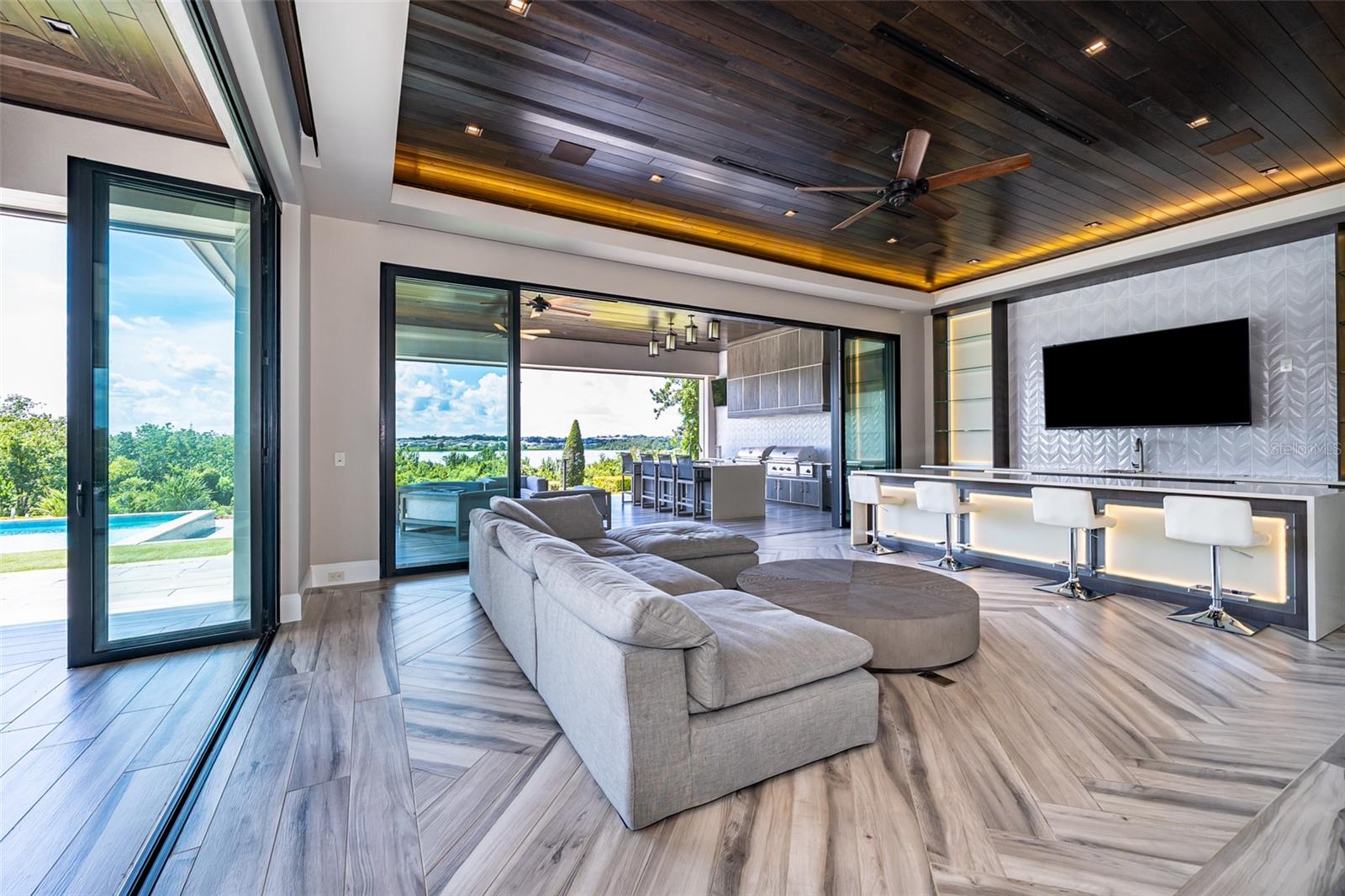 BELLA COLLINA SUB - Residential