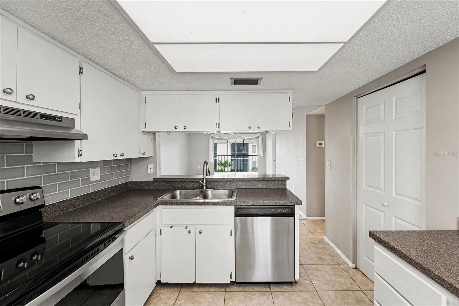 EAST LAKE WOODLANDS CYPRESS ESTATES - Residential