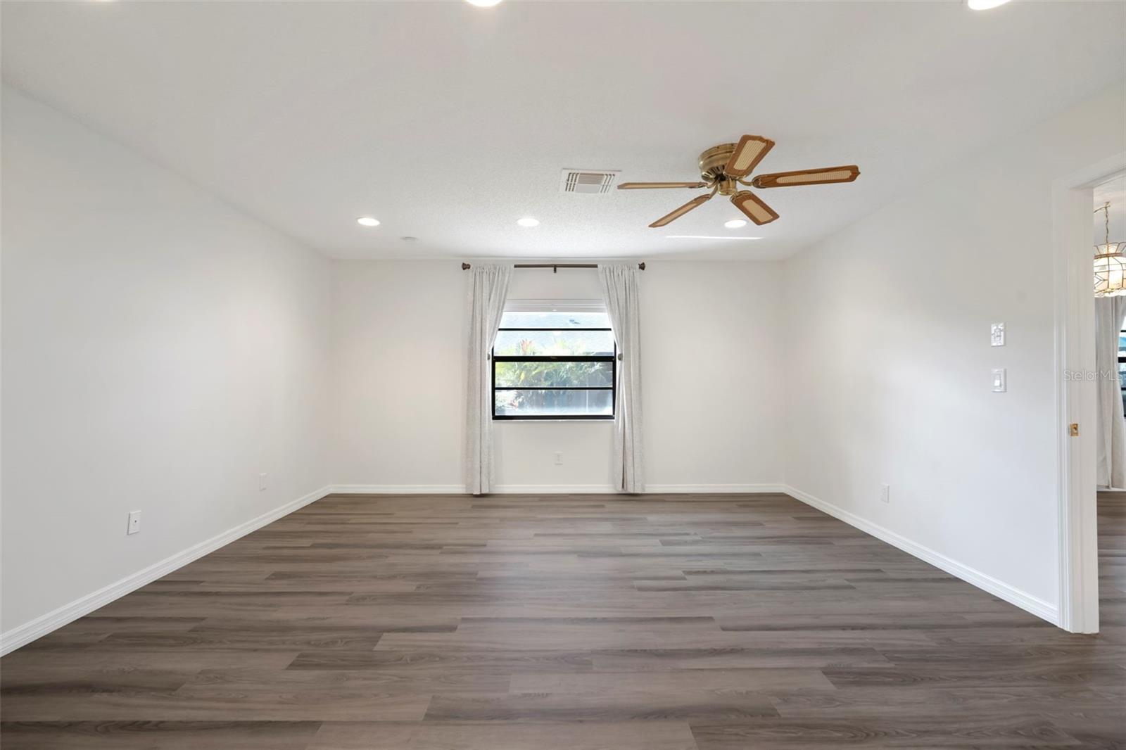 IDLEWOOD CONDO PH 2 - Residential