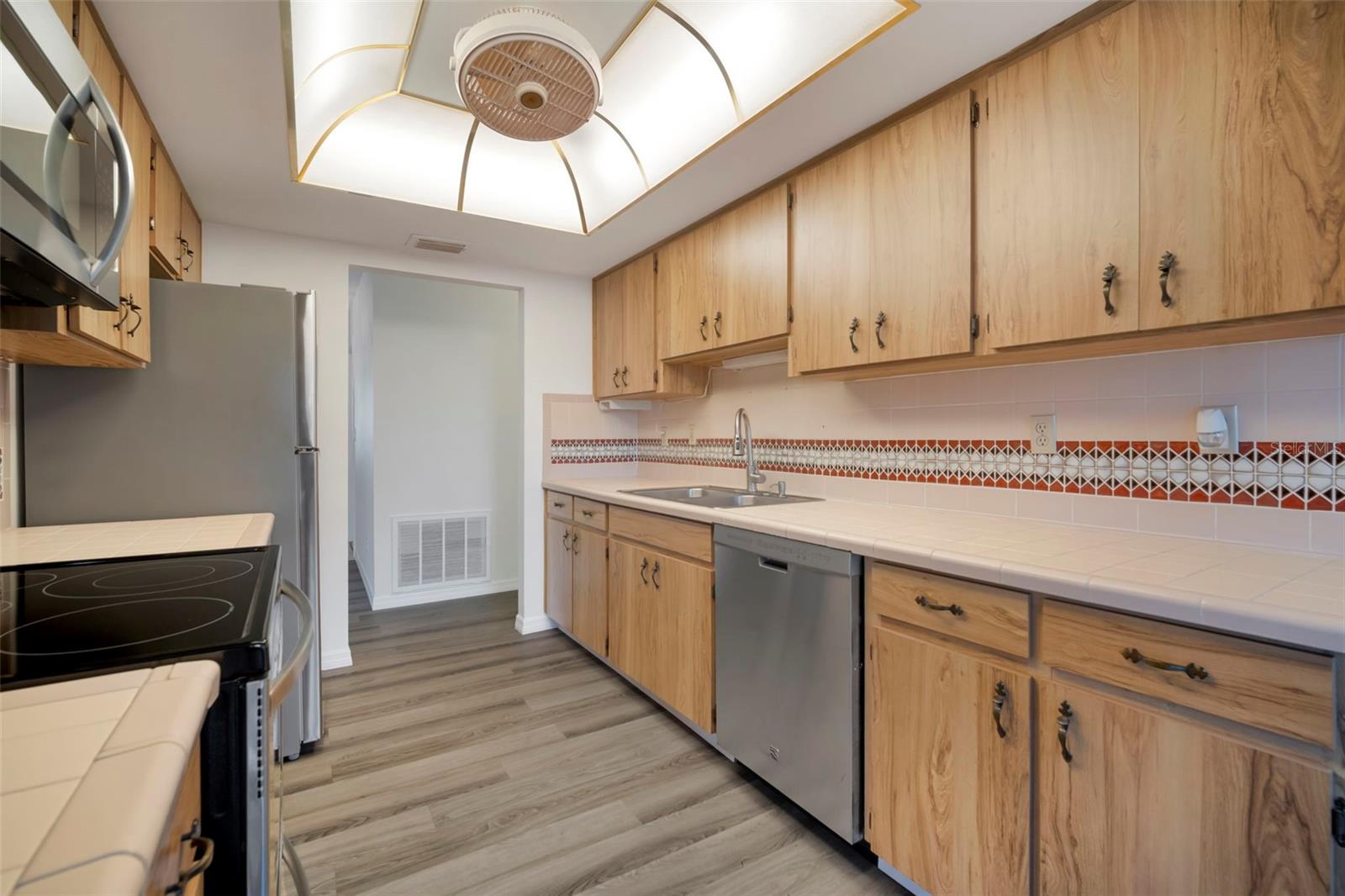 IDLEWOOD CONDO PH 2 - Residential