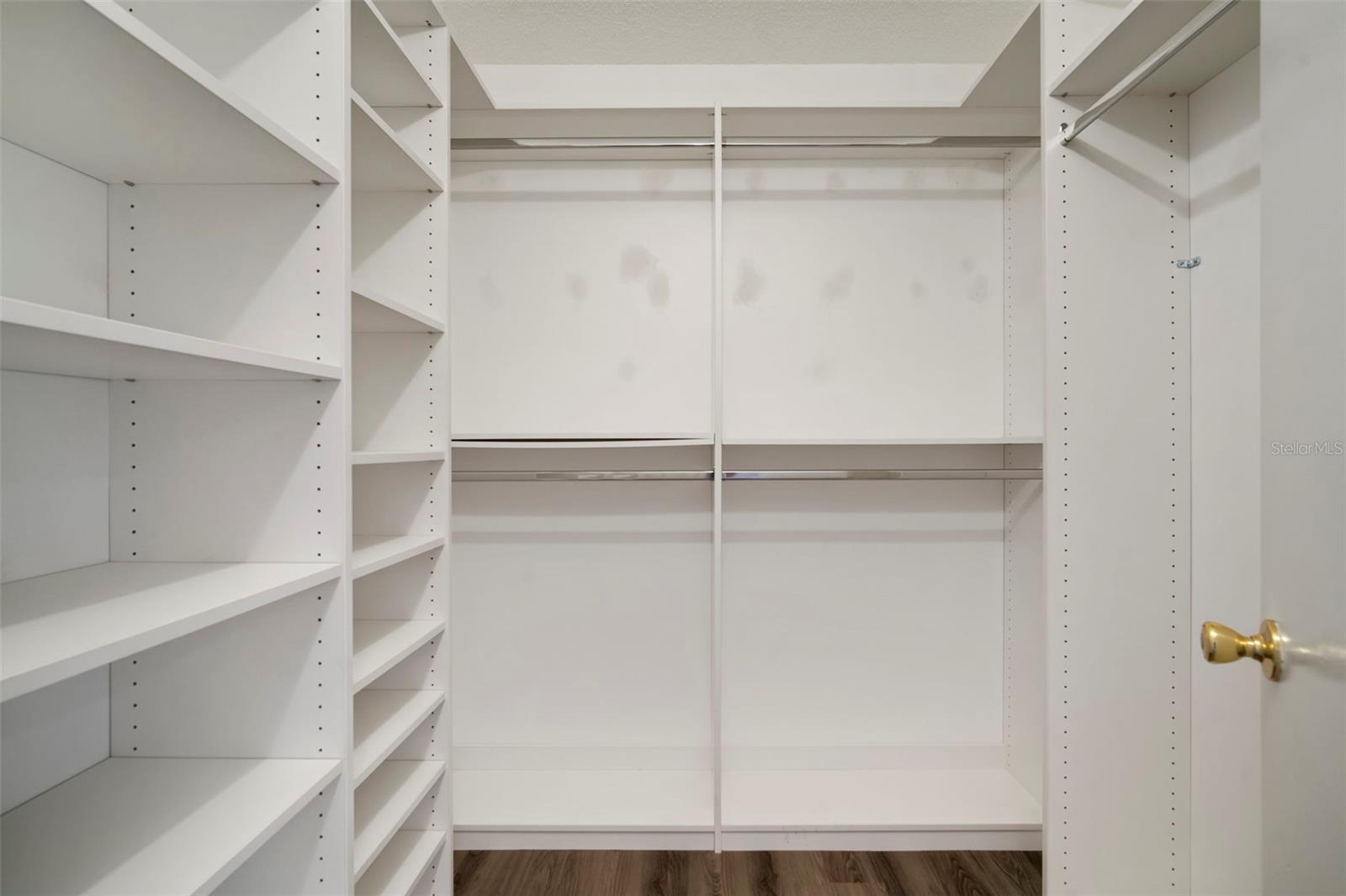 IDLEWOOD CONDO PH 2 - Residential