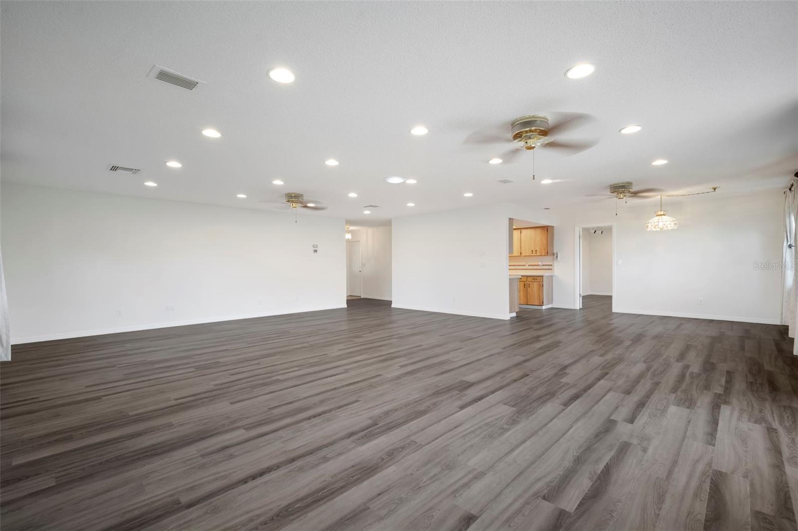 IDLEWOOD CONDO PH 2 - Residential