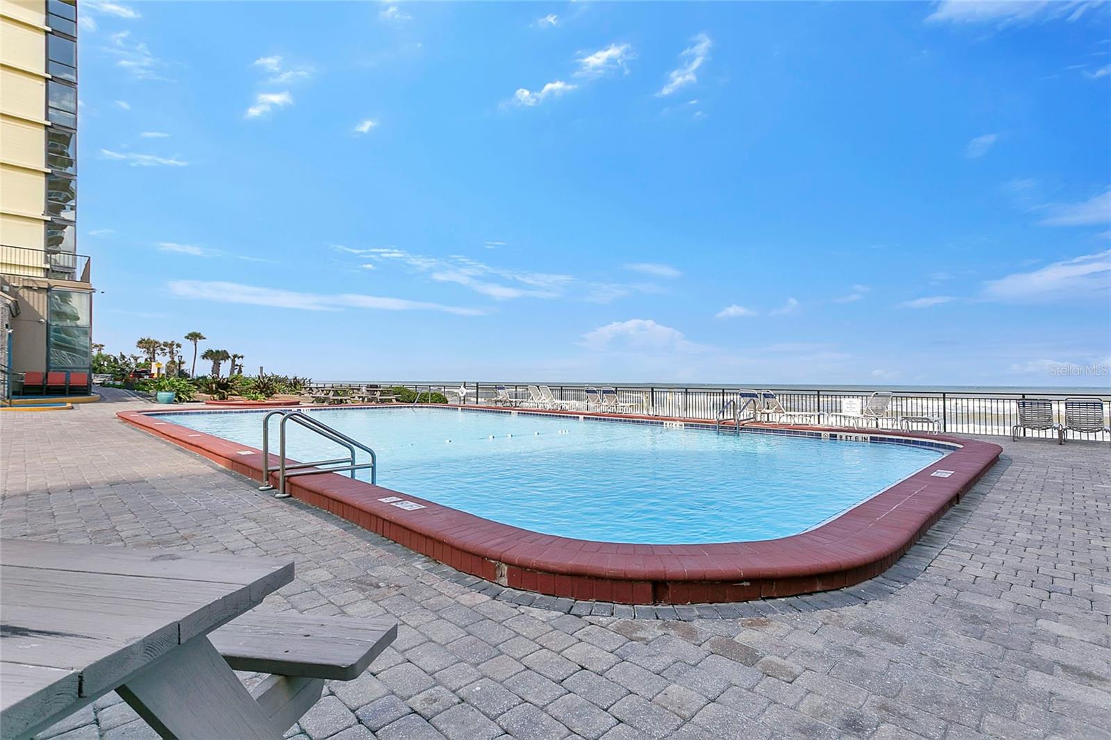 OCEANSIDE INN, A CONDO - Residential