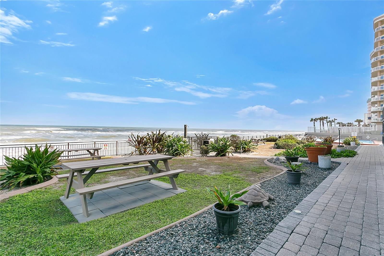 OCEANSIDE INN, A CONDO - Residential