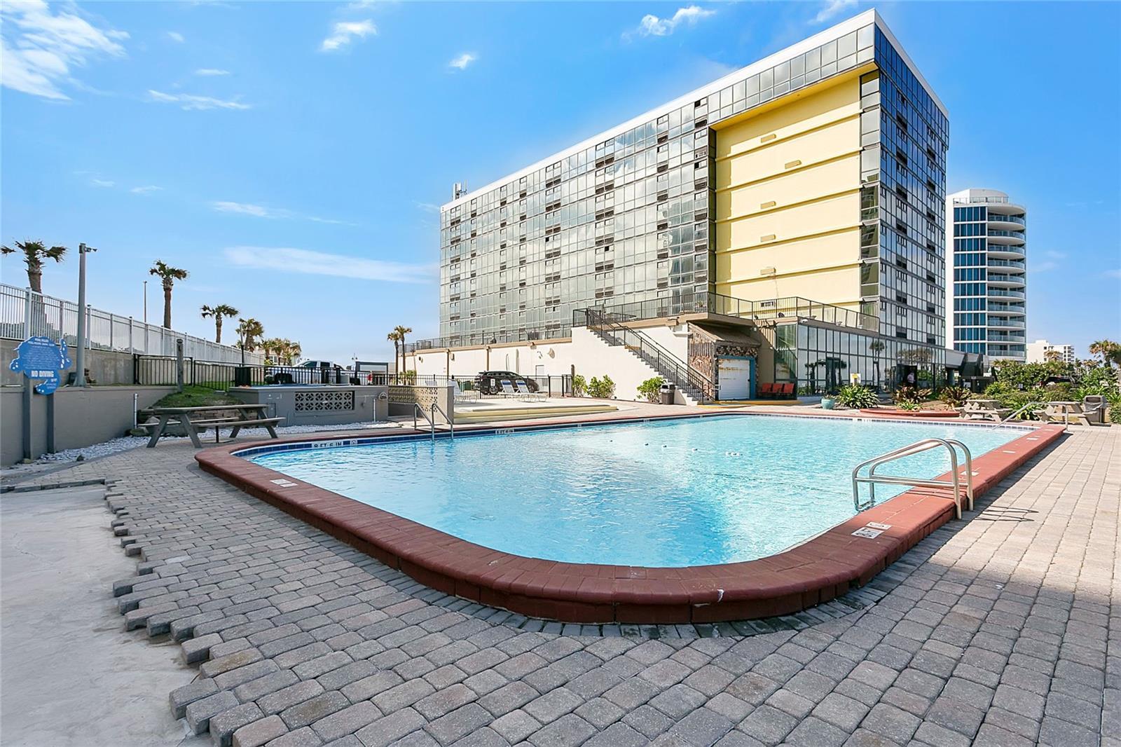 OCEANSIDE INN, A CONDO - Residential