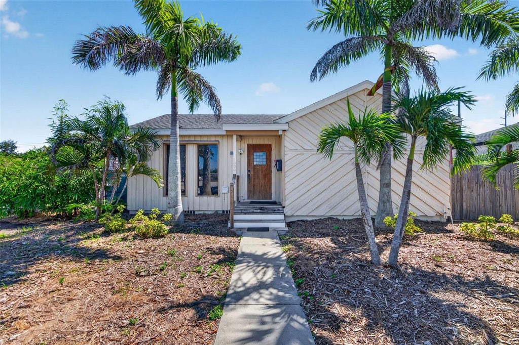 Photo of 1000 49th Street S, St Petersburg, FL 33707 (MLS # TB8551004)
