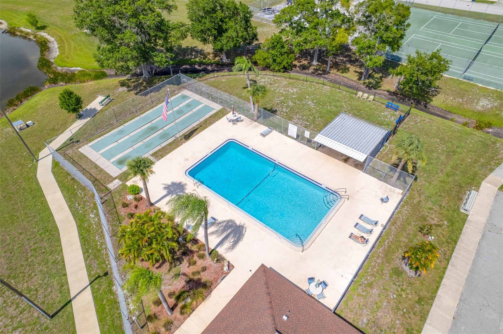 BENT TREE - Residential