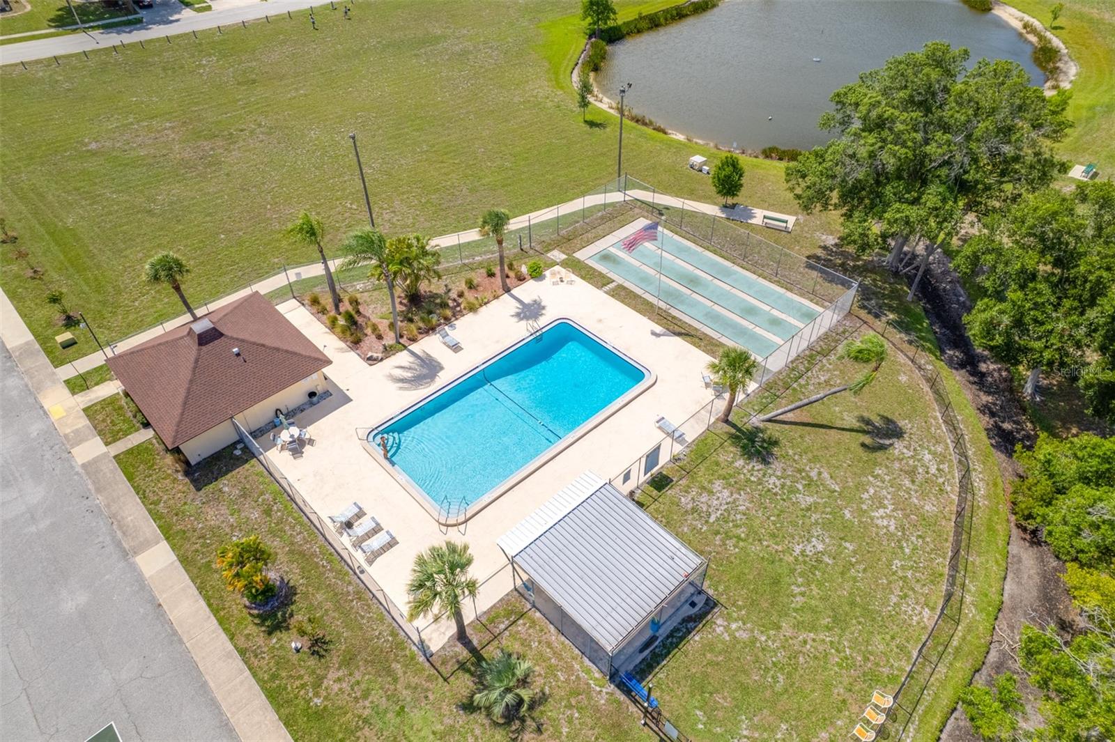 BENT TREE - Residential