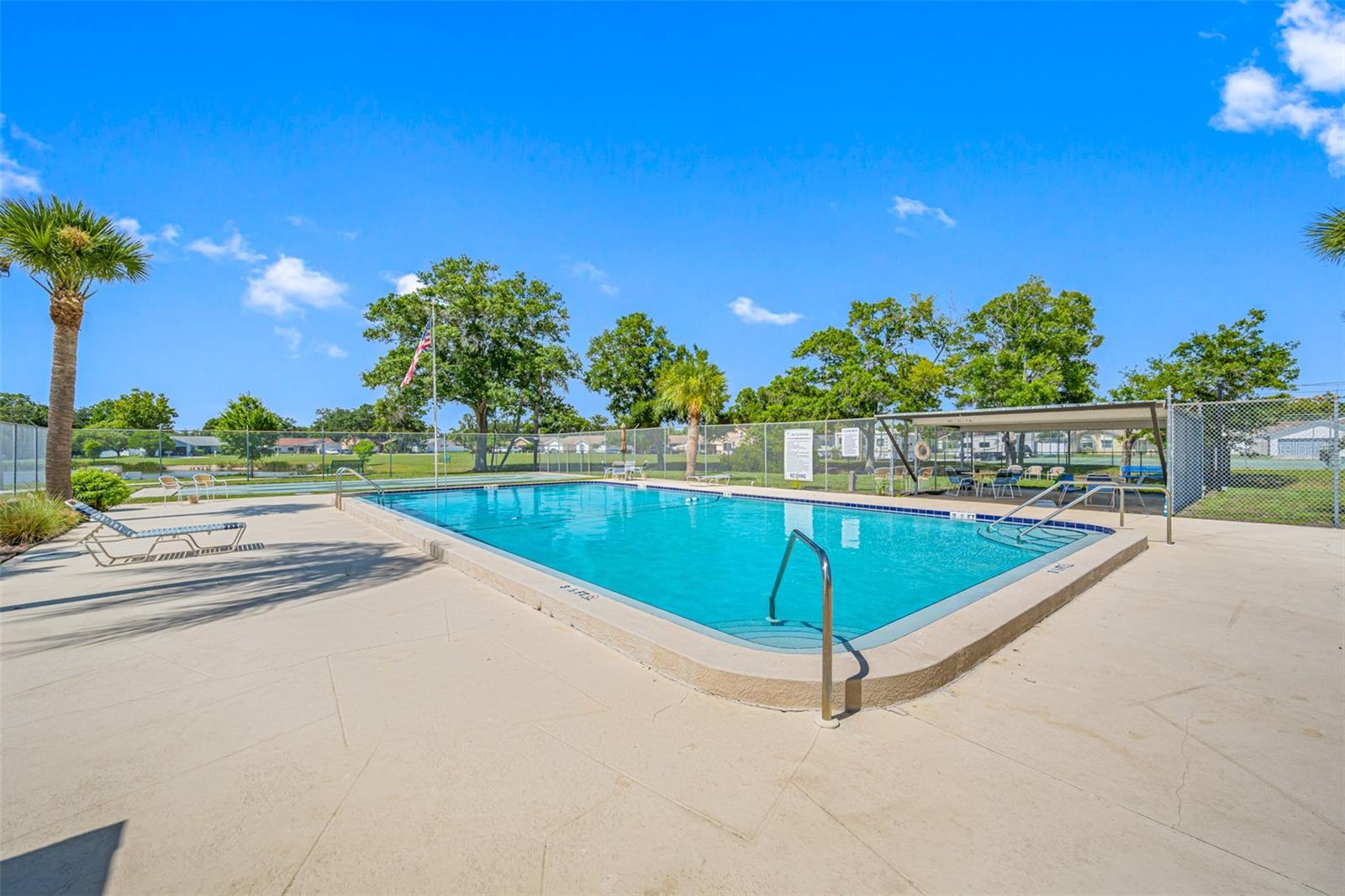 BENT TREE - Residential