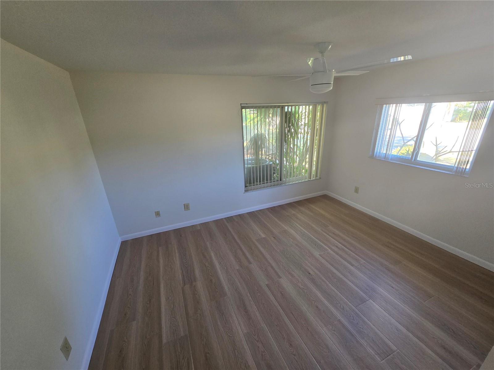 BENT TREE - Residential