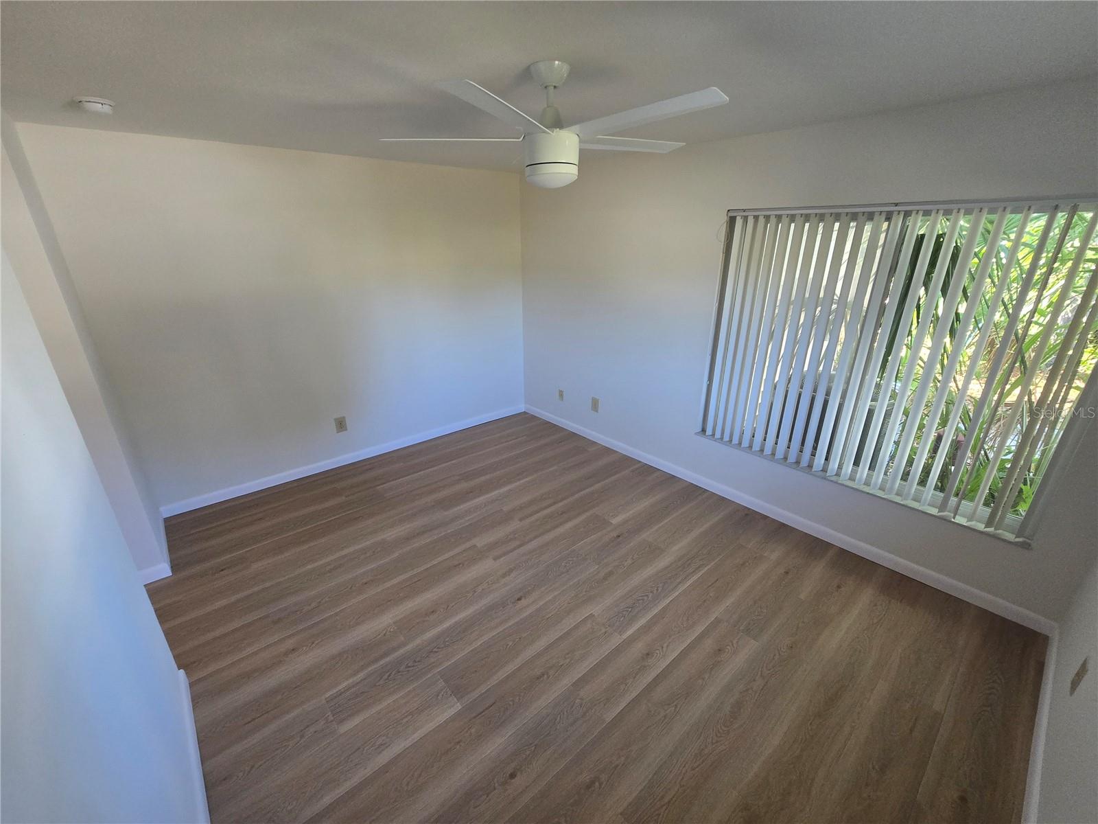 BENT TREE - Residential