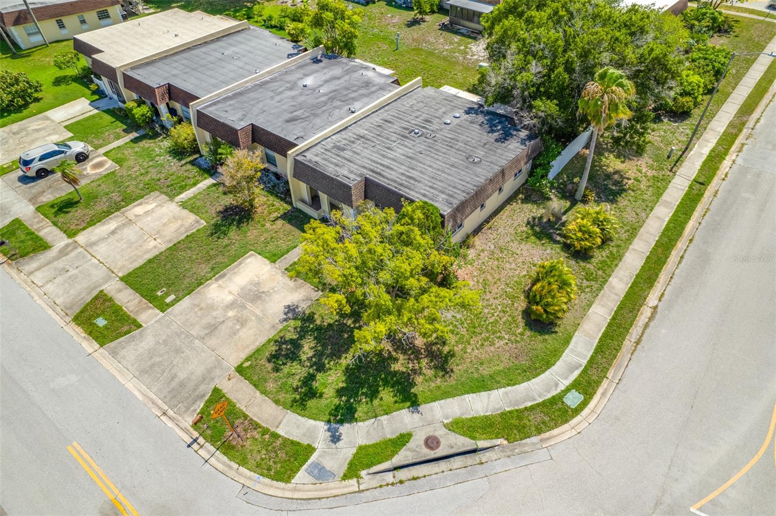 BENT TREE - Residential