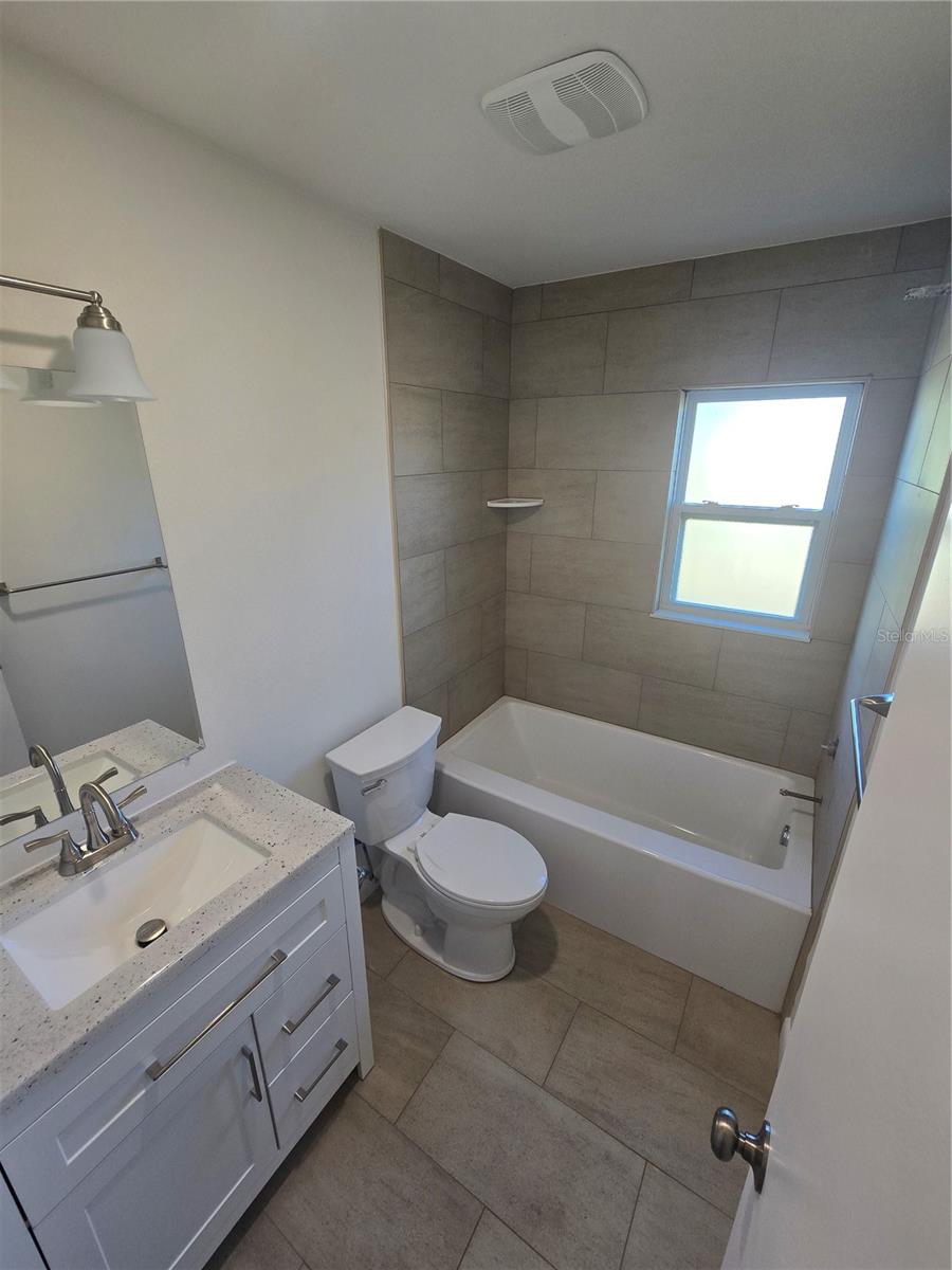 BENT TREE - Residential