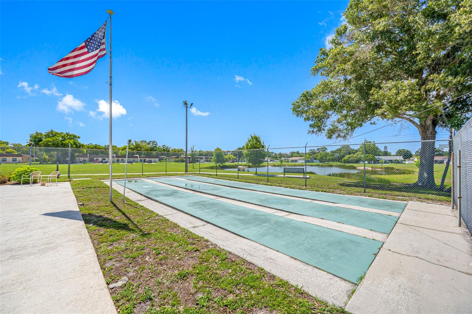 BENT TREE - Residential