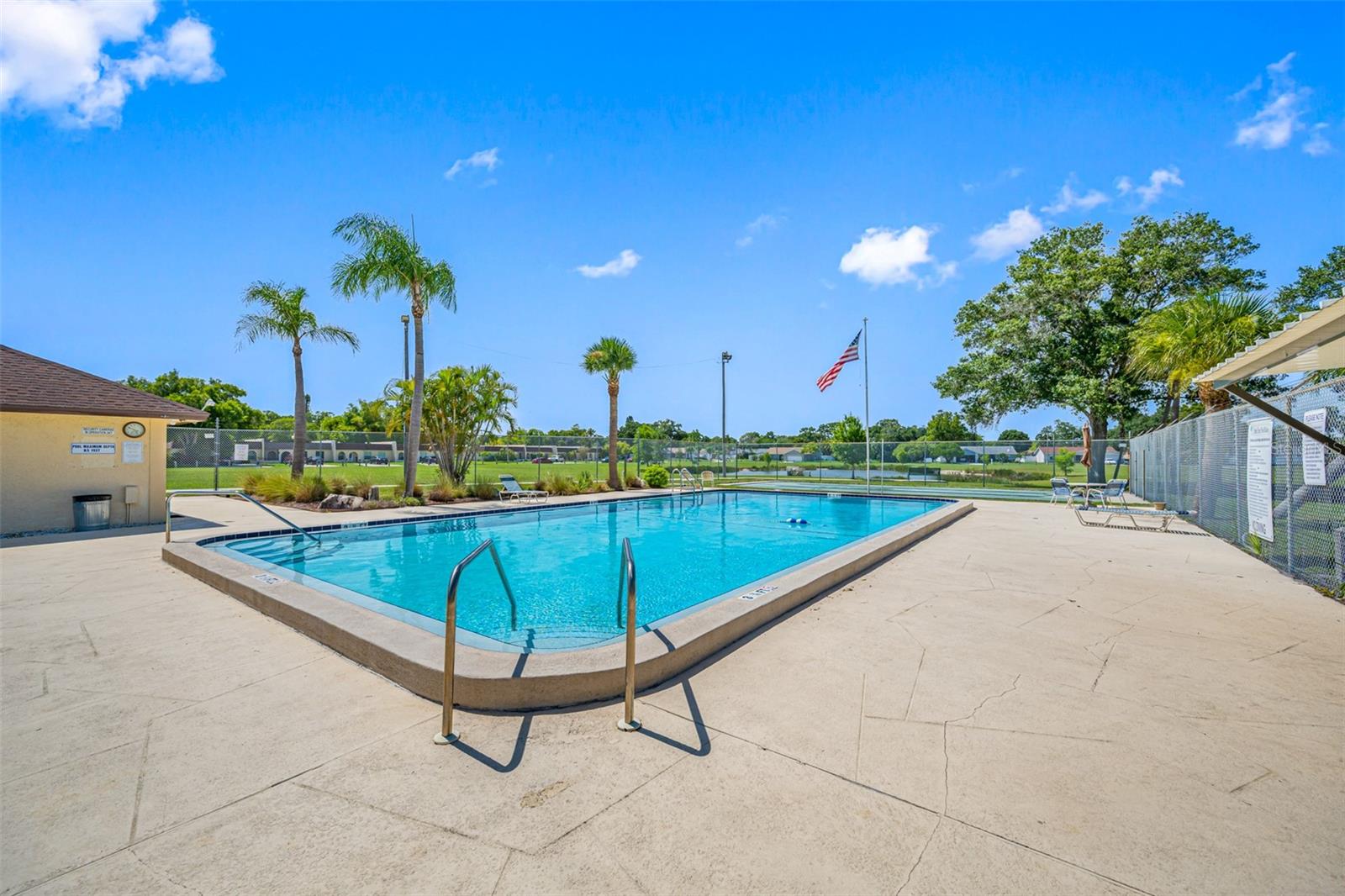 BENT TREE - Residential