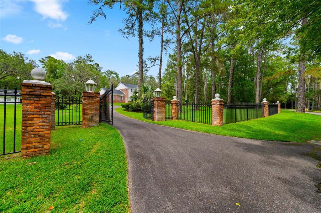 Photo of 7216 NW 20th Place, Gainesville, FL 32605 (MLS # GC541109)
