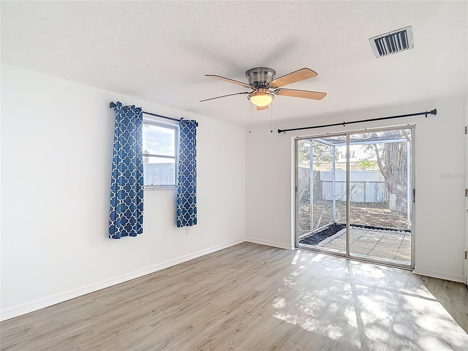 BEACON SQUARE - Residential