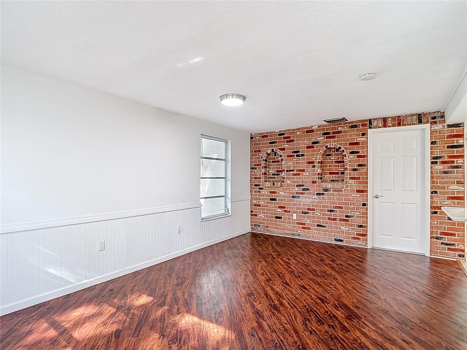 BEACON SQUARE - Residential