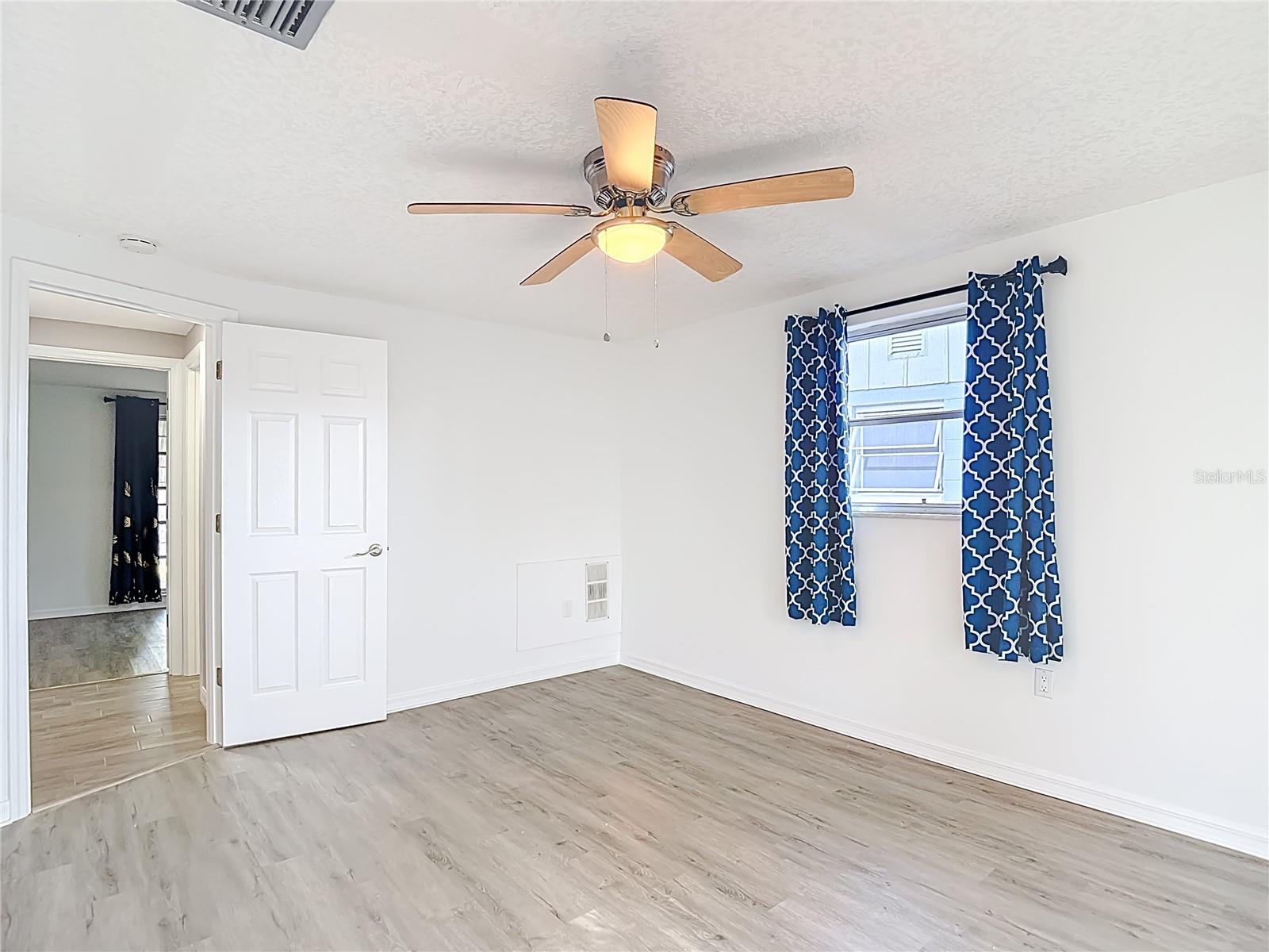 BEACON SQUARE - Residential