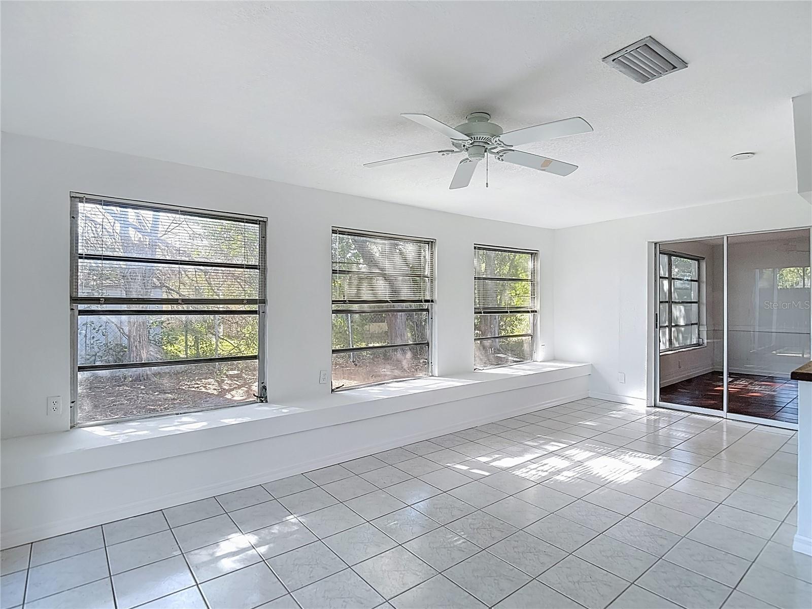 BEACON SQUARE - Residential