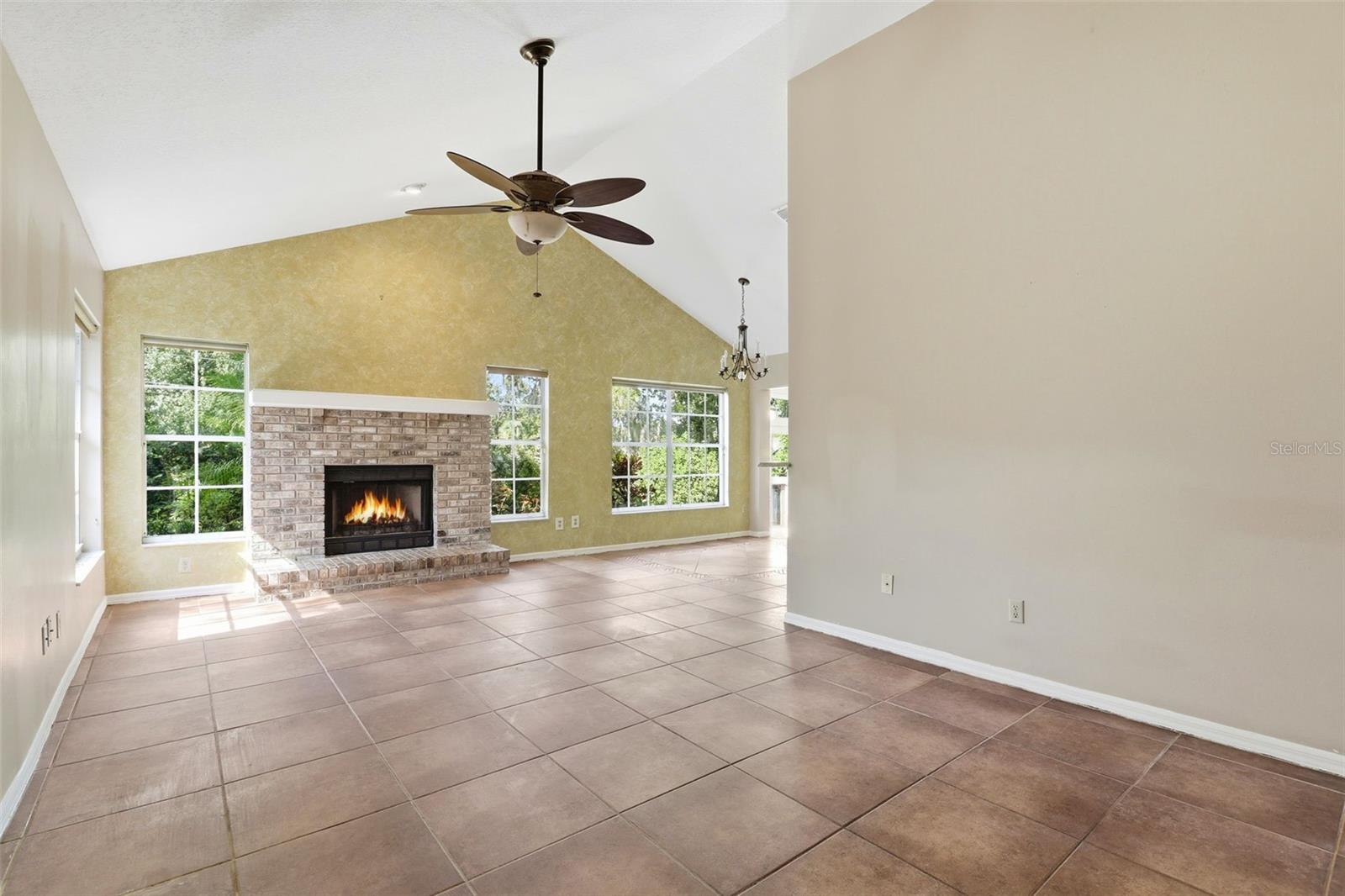 LEXINGTON CLUB - Residential