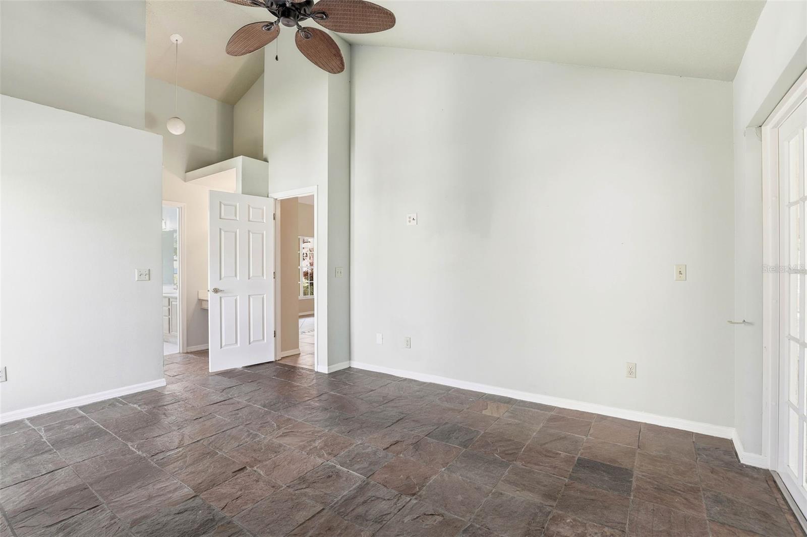 LEXINGTON CLUB - Residential