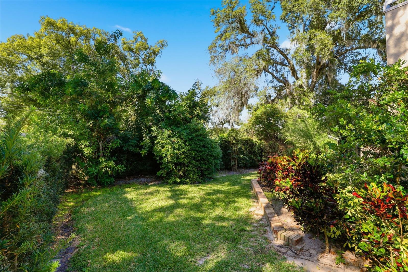 LEXINGTON CLUB - Residential