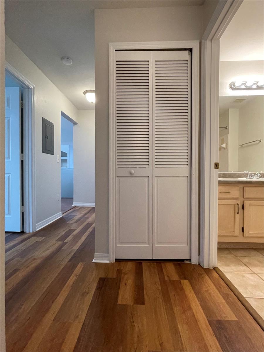 HAMPTONS/METROWEST - Residential