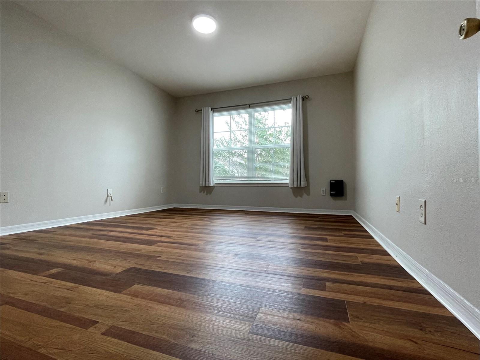 HAMPTONS/METROWEST - Residential